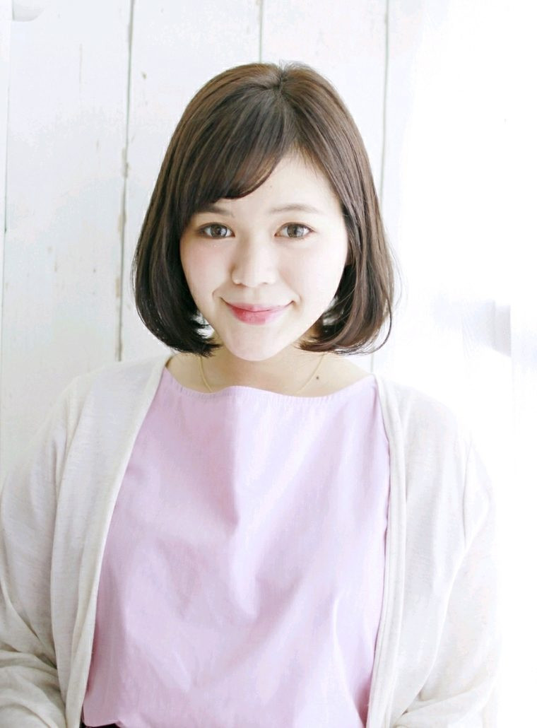 優しげなオーラを放出するふわっと軽いＡラインボブ