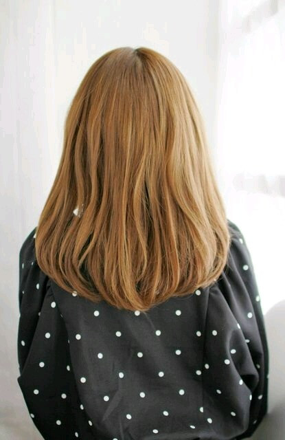 Aラインのミディアムなら細身え効果は絶大！